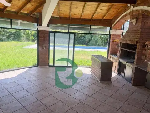 Venta casa 5amb. B.Cerrado Campos de Alvarez.Fco.Alvarez
