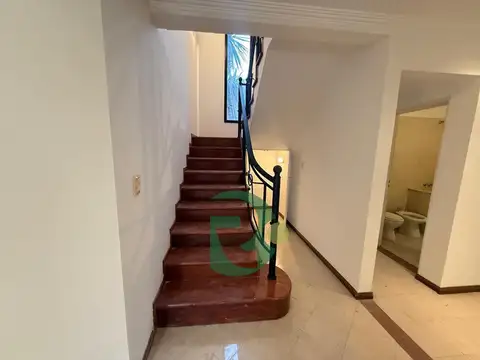 Casa en Venta en Campos De Alvarez, USD 330.000