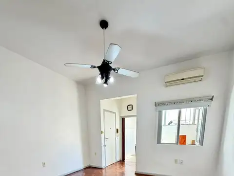Avenida Teniente General Donato Álvarez 1500, Piso 1