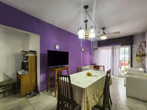 Departamento de 2 dormitorios con balcón de oportunidad