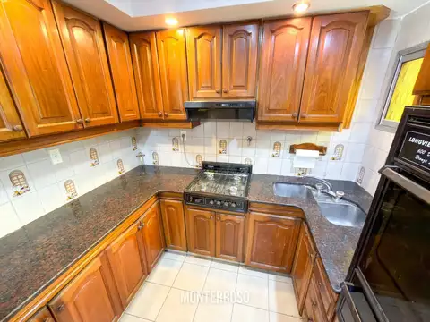 Casa 6 ambientes con 2 baños
