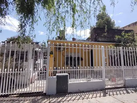 Venta CASA 3 ambientes en José C. Paz