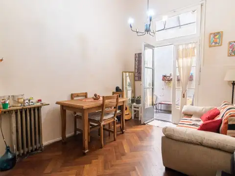 Avenida Hipólito Yrigoyen 2700