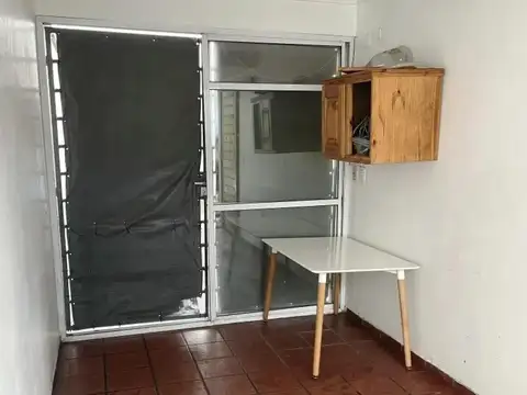 Depto Tipo Casa 2 ambientes con 1 baño