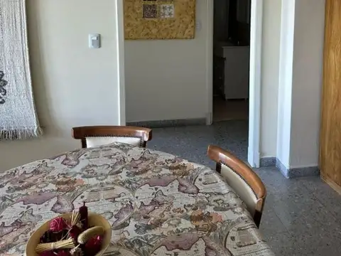 Departamento en venta de 4 ambientes con balcon al frente y vista al mar