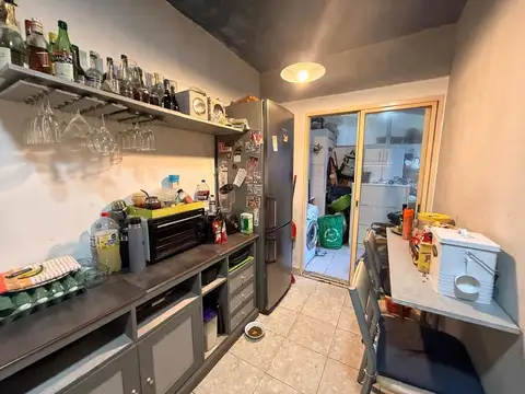 Amplio PH de 5 ambientes con 2 Patios y Parrilla en complejo