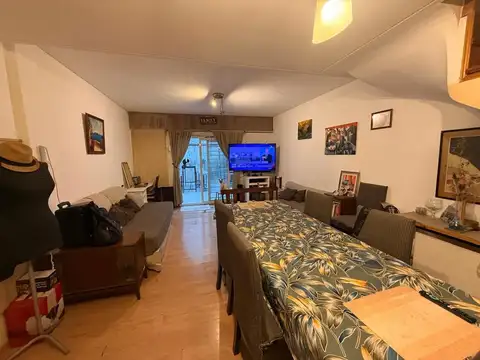 Depto Tipo Casa 5 ambientes con 2 baños