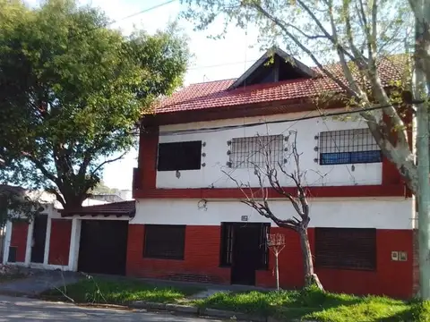 VENTA DE CASA 6 AMB REMEDIOS DE ESCALADA-LANUS