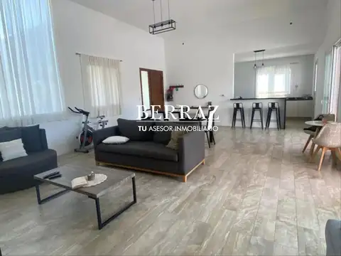 Casa en Venta en Pilar del Este - Santa Guadalupe, USD 210.000