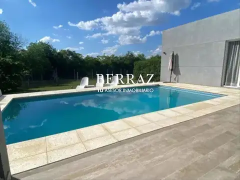 Casa Venta 3 Dormitorios Barrio Santa Guadalupe Lote de 820 m2 Pilar del Este