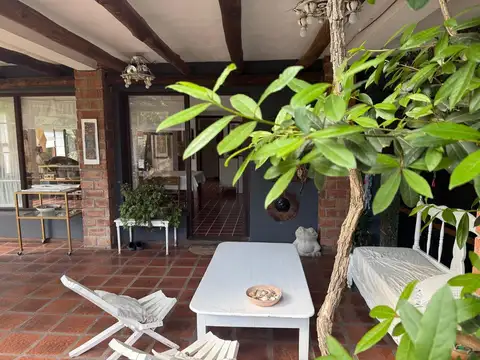 Casa en Alquiler en Funes, USD 1.300