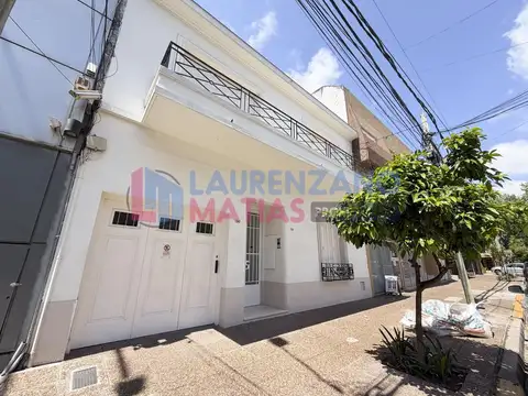 ALQUILER EXCELENTE PH DE 4 AMBIENTES CON COCHERA Y PATIO EN MARTINEZ