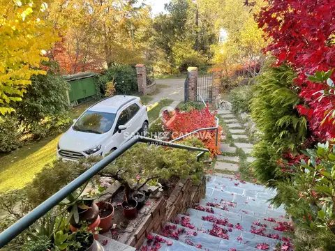 Casa 6 ambientes con 3 baños