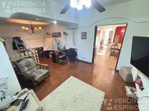 Casa en Venta con 3 cocheras