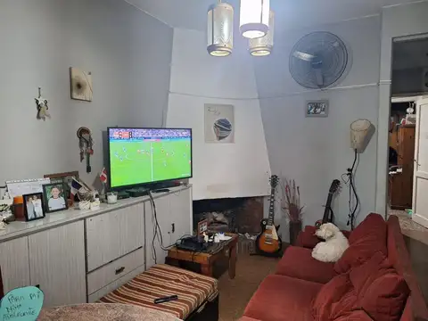 Casa 4 ambientes con 1 baño