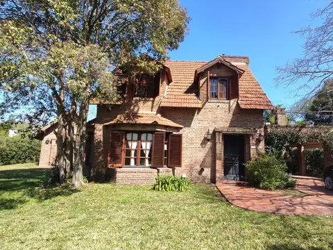 Casa en venta en golfer's C.C - 4 ambientes - APTO CREDITO