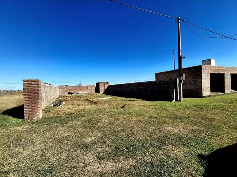 TERRENO + OBRA AVANZADA EN CORONEL ARNOLD