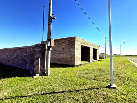 TERRENO + OBRA AVANZADA EN CORONEL ARNOLD