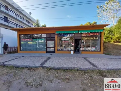 EN VENTA 2 Locales comerciales en block sobre Av. ppal., Zona Sur, Villa Gesell