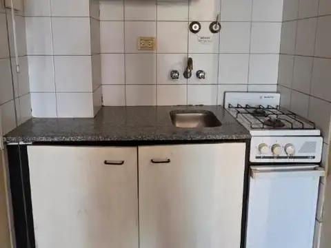 Departamento en Alquiler en Once, $ 400.000