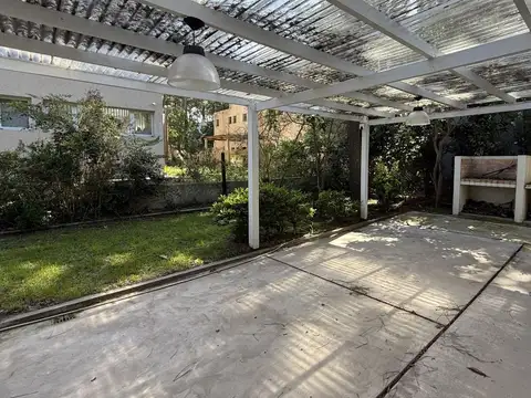 Depto Tipo Casa 3 ambientes con 2 baños