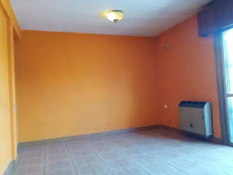 VENTA CASA MULTIFAMILIAR LOCAL Y GARAGE LAFERRERE