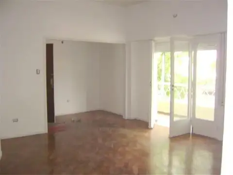 Depto Tipo Casa en Alquiler de 3 ambientes