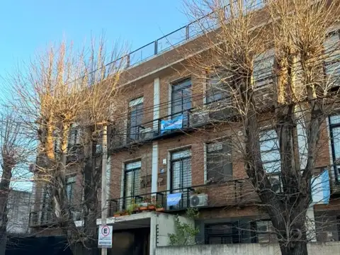Departamento en Venta 3 ambientes con patio en Martinez