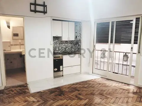 Av. Eva Peron 1500, Piso 7