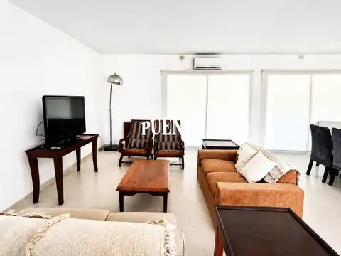Casa 5 ambientes con 4 baños