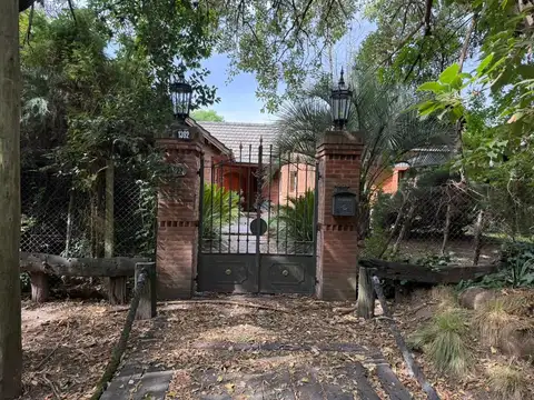 Casa 4 ambientes con 4 baños