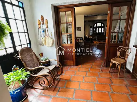 Casa Chalet  en Venta en Caseros, Tres de Febrero, G.B.A. Zona Oeste