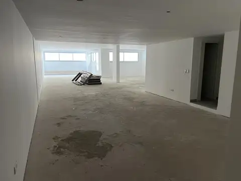 Oficina en Alquiler en Recoleta, USD 2.050