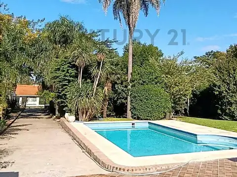 VENTA CASA Quinta en Centro Los Cardales | Calidad Premium, Piscina y Todos los Servicios