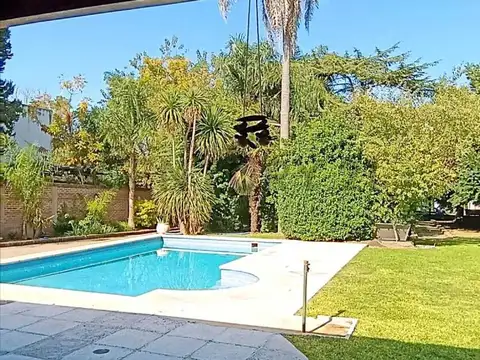 Casa en Venta con 1 cochera