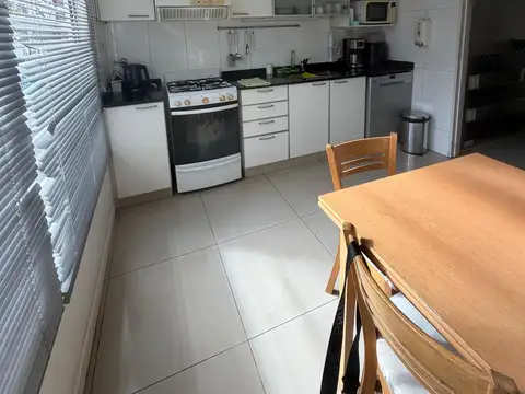 Depto Tipo Casa en Venta con 2 cocheras