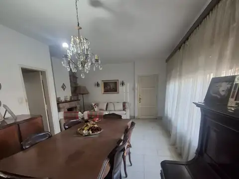 EXCELENTE OPORTUNIDAD! Casa en Barrio Residencial Vélez Sarsfield
