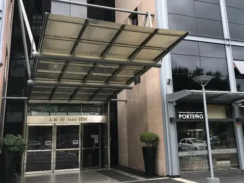 Oficina en Alquiler con 3 cocheras