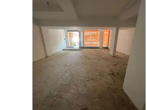 Excelente Local en Venta Sobre Av. La Plata