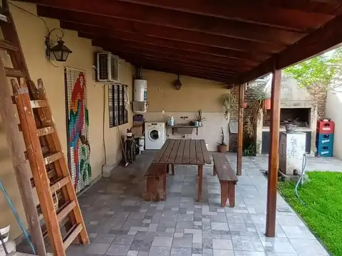 Casa en Venta en Castelar, USD 88.900