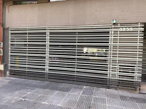 Cochera venta Colegiales porton automatico