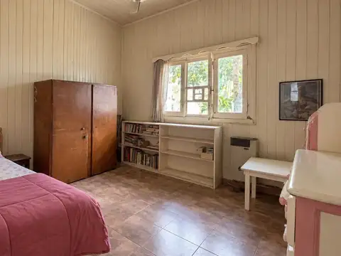 CASA EN VENTA 3 AMBIENTES LOMGCHAMPS