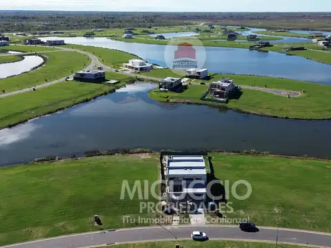 Casa en construcción en venta | B° Amarras | Puertos del Lago