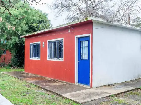 VENTA 2 CASAS + DEPOSITO MISMO PADRON, EN MARINDIA