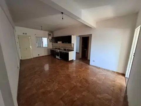 Primera Junta 1200, Piso 2