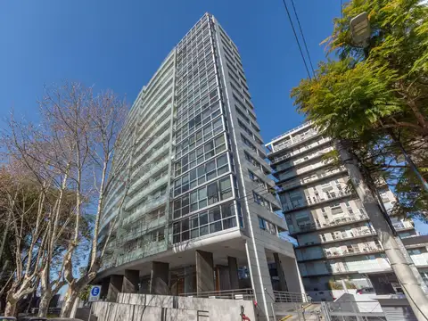 Departamento en venta en Olivos , 3 dormitorios, cochera y baulera, edif. Regata