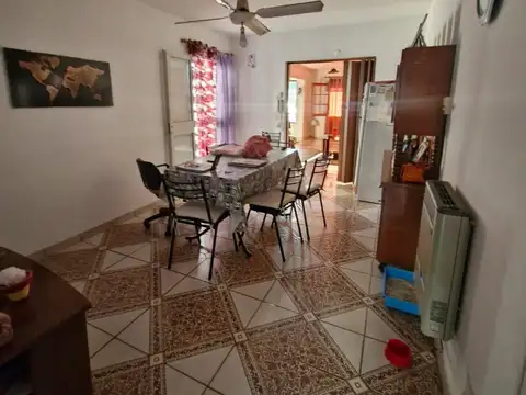 Casa 4 ambientes con 1 baño
