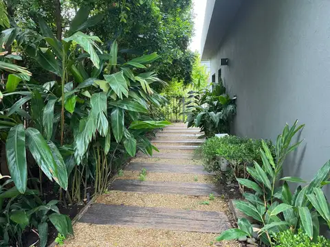 Casa en Venta al Oeste