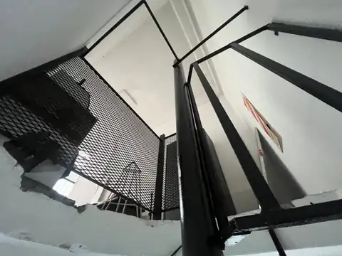 Lavalle 800, Piso 1