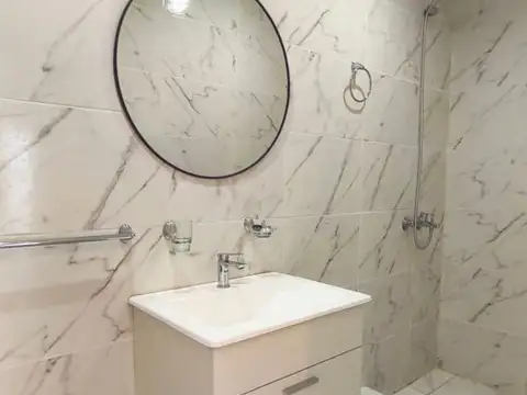 Casa 2 ambientes con 1 baño